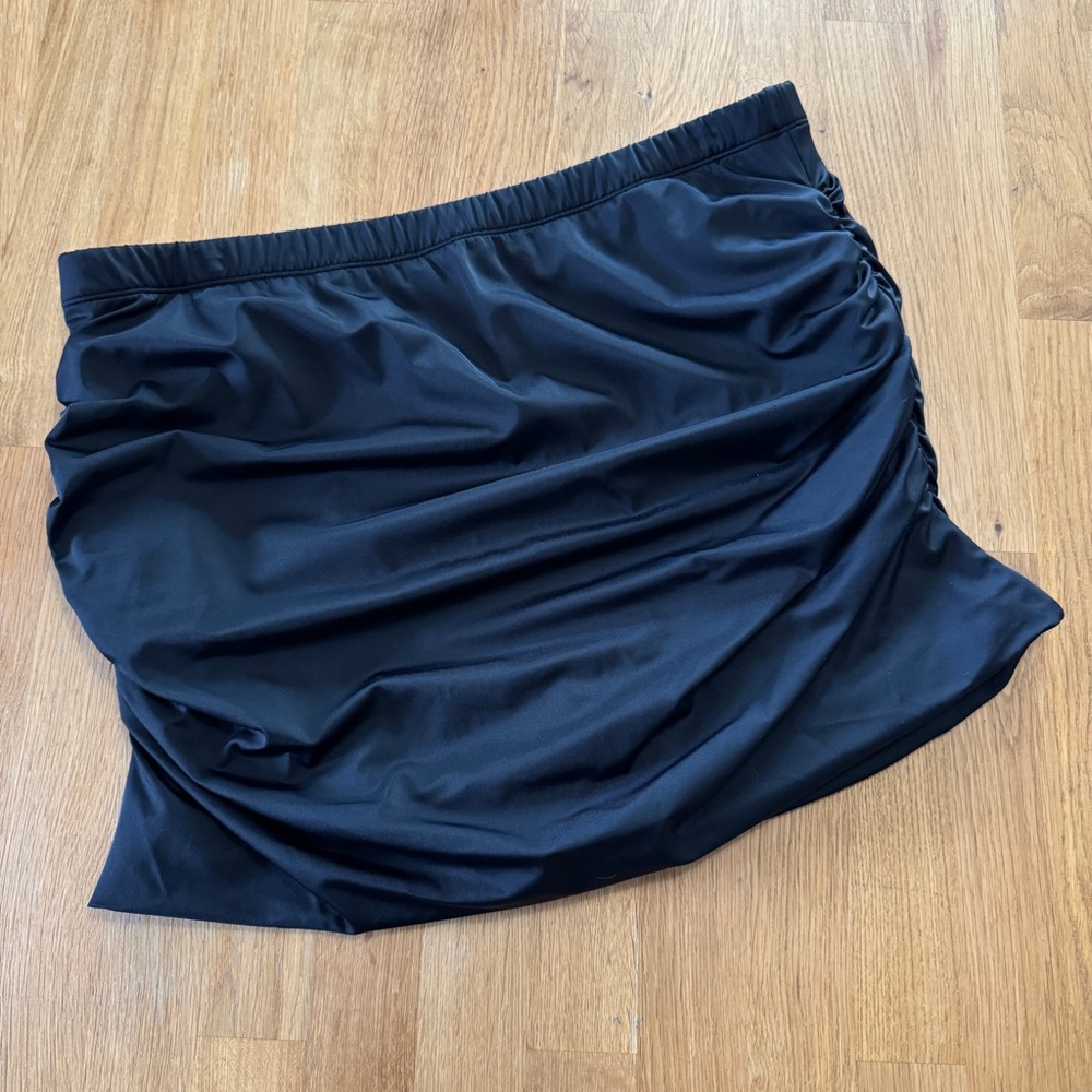 Swimsuits for All 16 Black High Waisted Side Ruched Shirred Swim Skirt - Picture 3 of 11